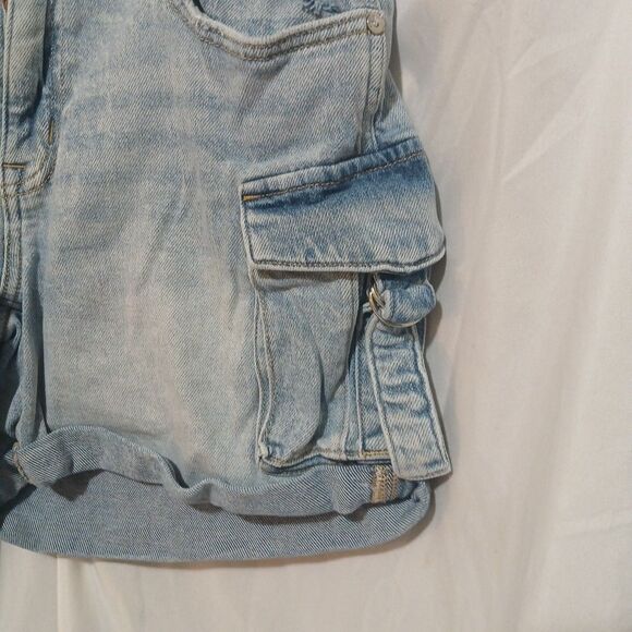 Maurices Edgely relaxed Boyfriend Denim Shorts distressed Size 8 - Picture 4 of 11